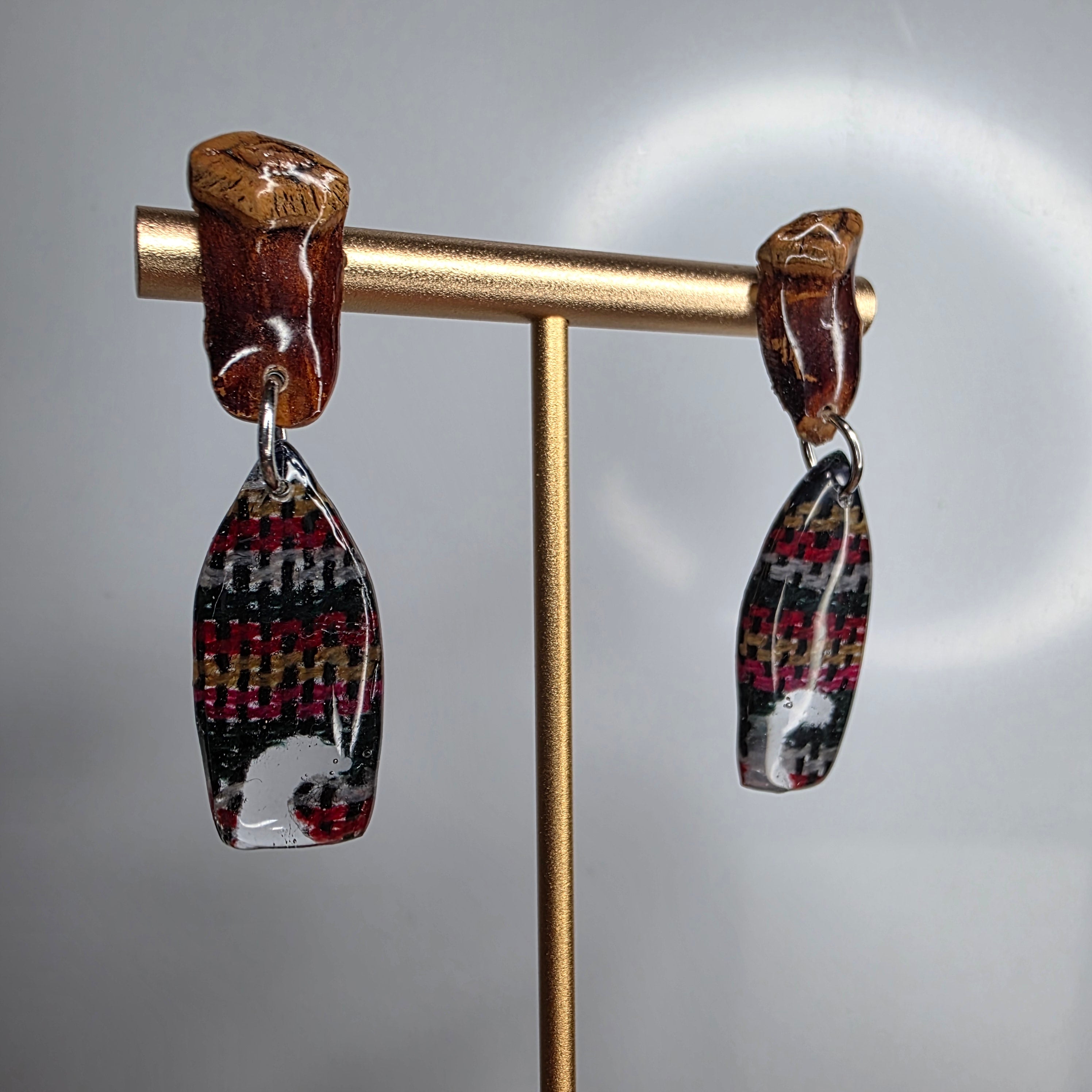Pendientes con forma de tabla de surf en tela canaria