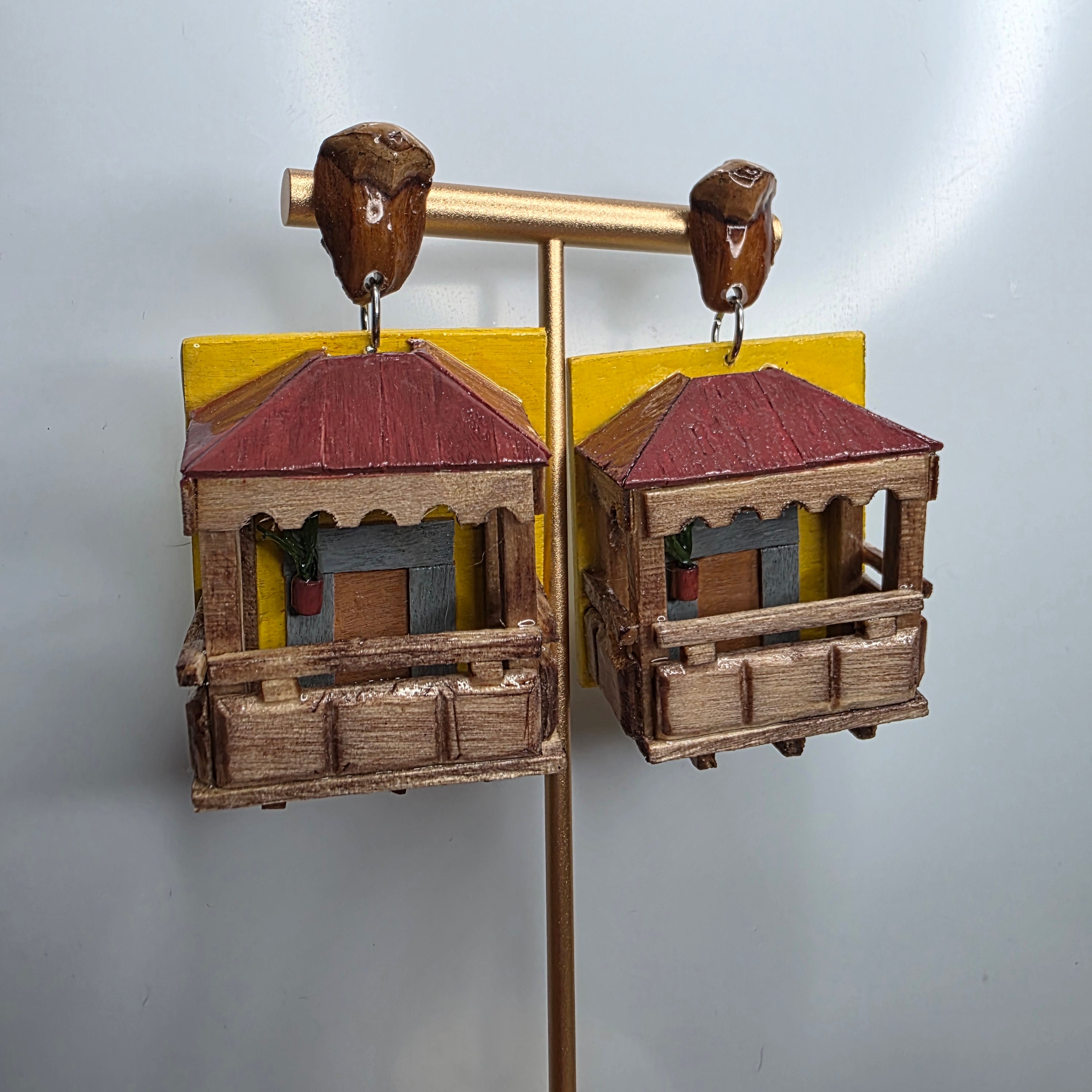 Pendientes inspirados en balcones canarios estilo Vegueta