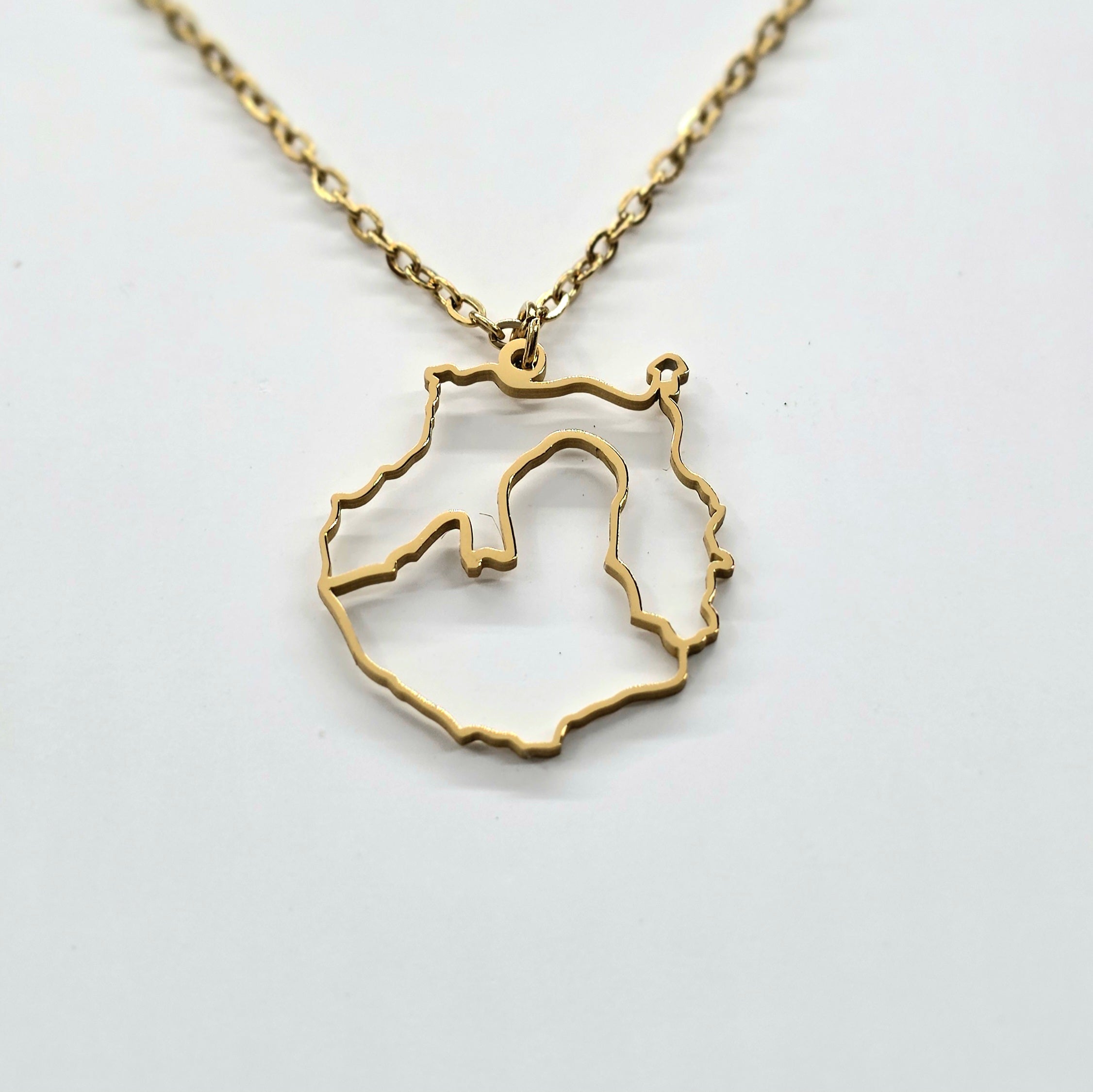 Collar Gran Canaria con Roque Nublo Calado Dorado — cerca