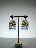 Pendientes con tonos de atardecer y estilo marino vitral