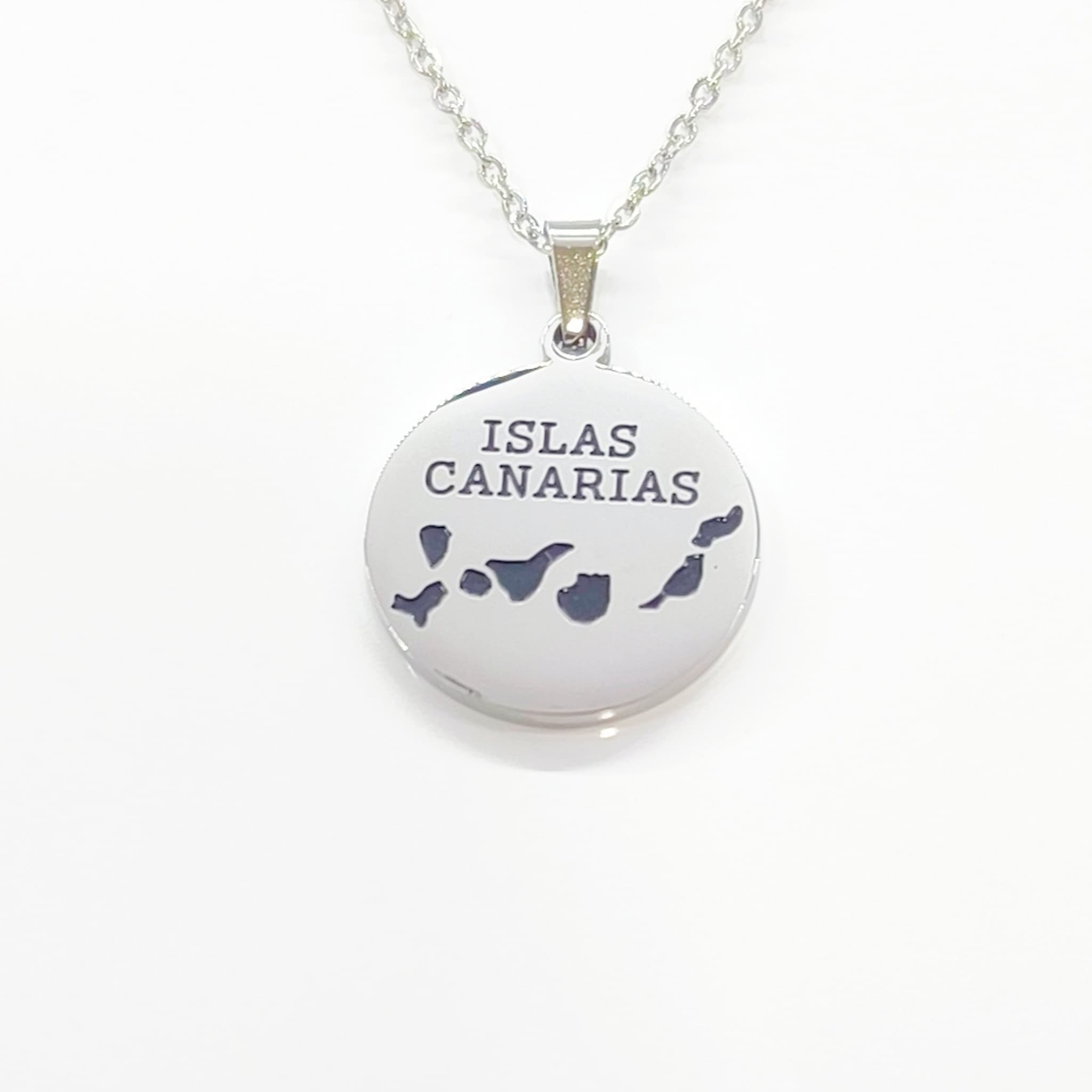 Collar Medallón Islas Canarias plateado - vista cercana
