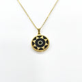 Collar Pintadera Sol dorado - vista cercana