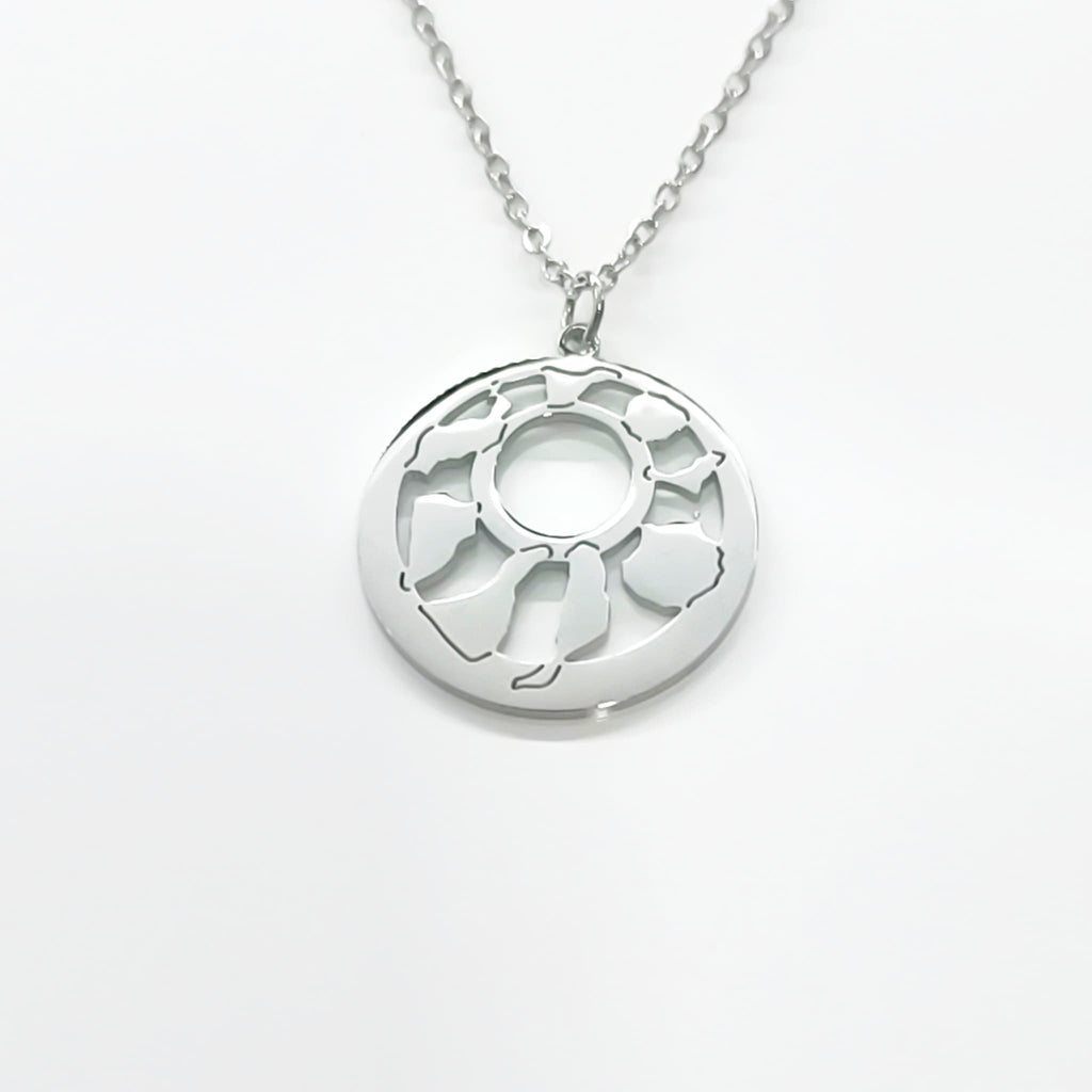 Collar Redondo 7 Islas Canarias plateado - vista cercana
